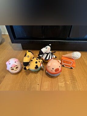 Plush Spin-Around Animal Toy - Yellow Giraffe